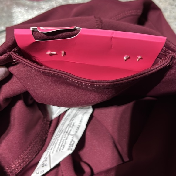 Marika Athletic 7/8 length high waist leggings,secured cell phone pocket, 25” - Picture 9 of 9